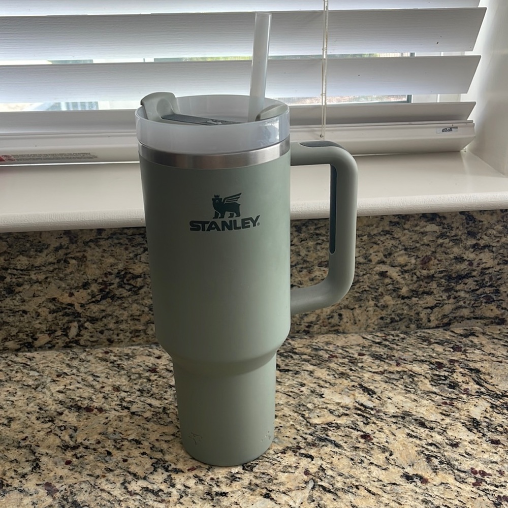 Stanley tumbler 40 oz!